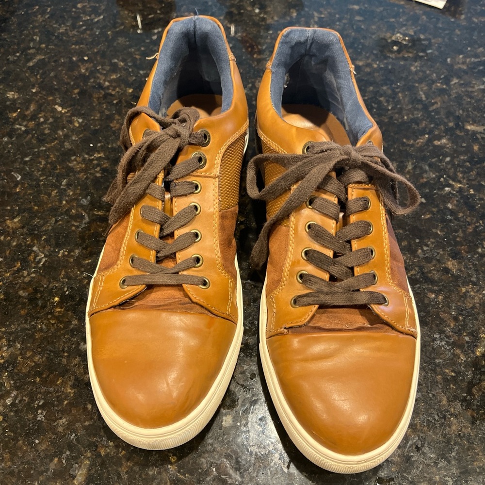 Steve Madden Tan Leather Sneakers sz 11